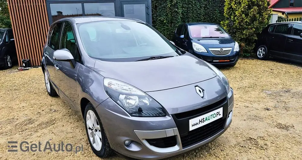 RENAULT Scenic 1.6 16V 110 TomTom Edition