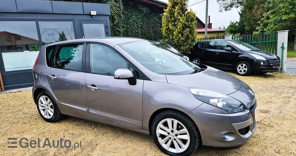 RENAULT Scenic 1.6 16V 110 TomTom Edition
