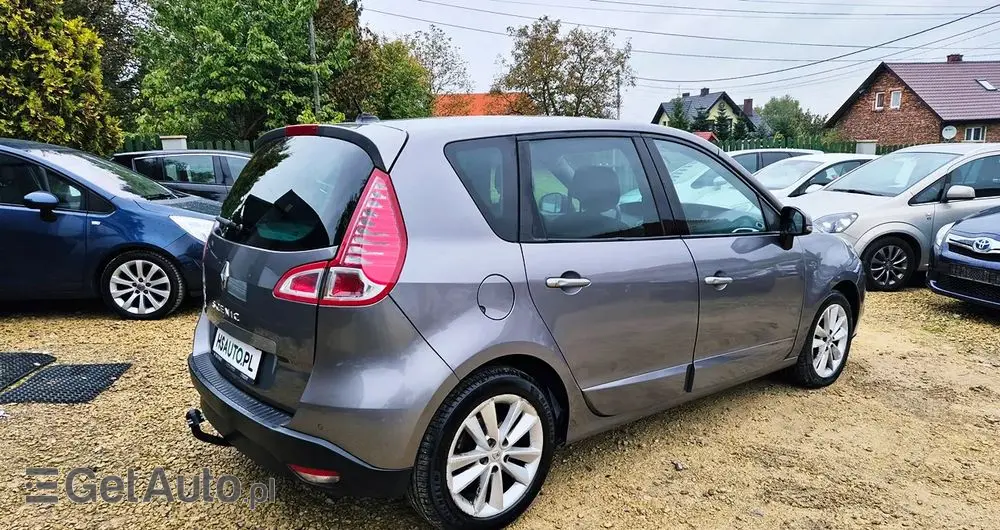 RENAULT Scenic 1.6 16V 110 TomTom Edition