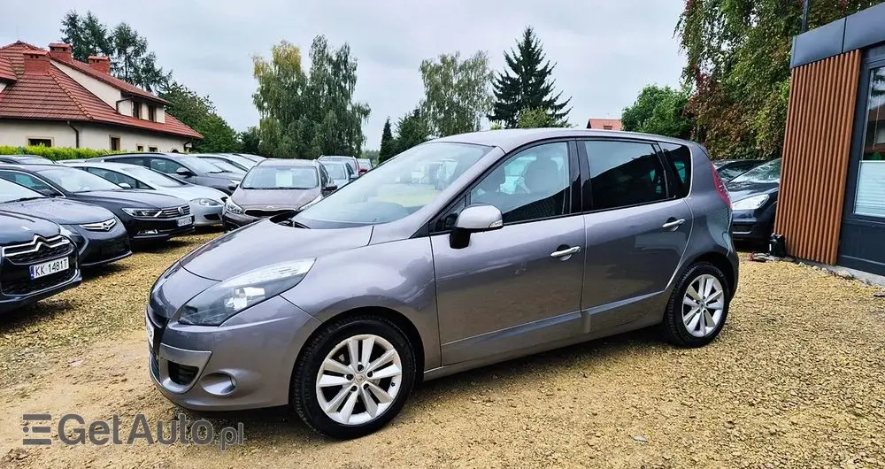 RENAULT Scenic 1.6 16V 110 TomTom Edition
