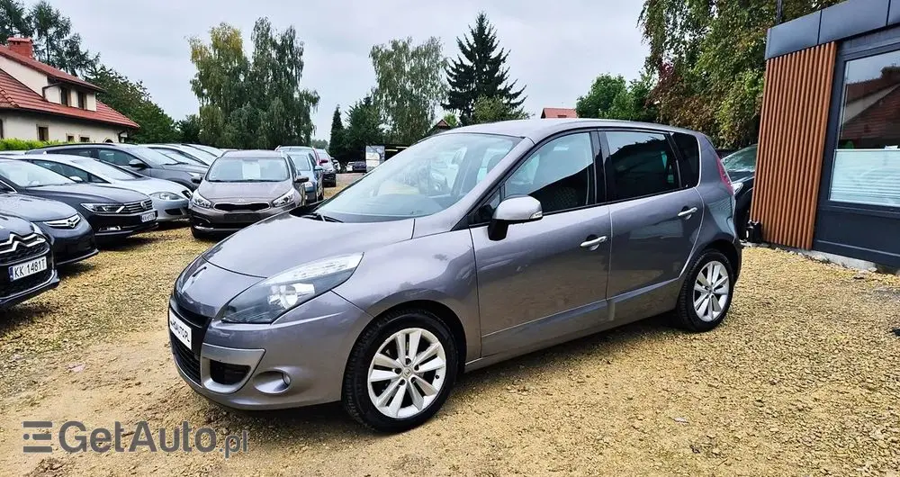 RENAULT Scenic 1.6 16V 110 TomTom Edition