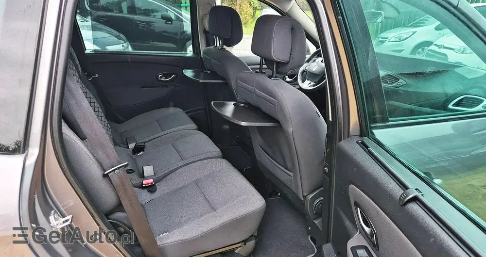 RENAULT Scenic 1.6 16V 110 TomTom Edition