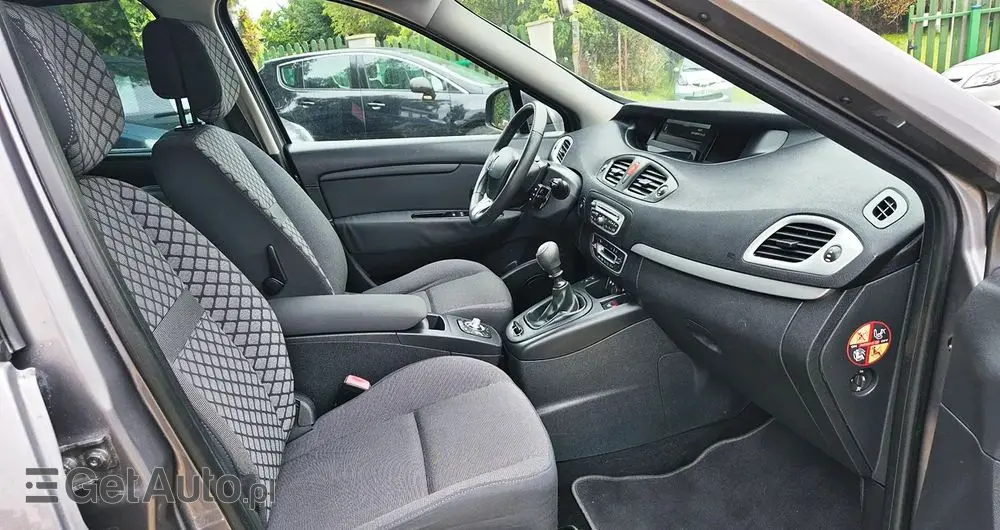 RENAULT Scenic 1.6 16V 110 TomTom Edition