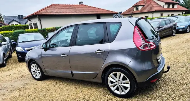 RENAULT Scenic 1.6 16V 110 TomTom Edition