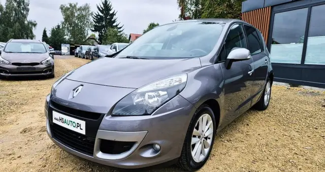 RENAULT Scenic 1.6 16V 110 TomTom Edition