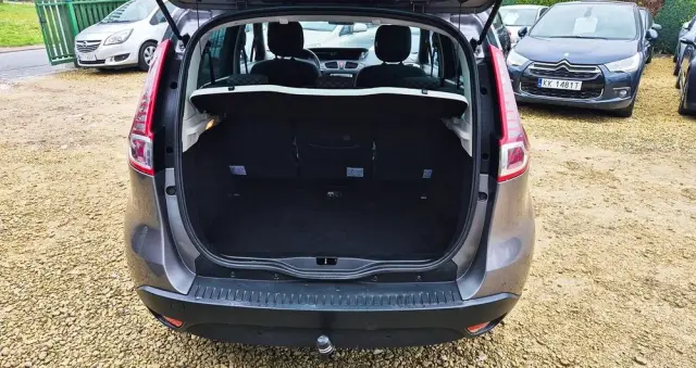 RENAULT Scenic 1.6 16V 110 TomTom Edition