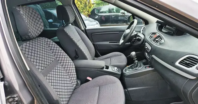 RENAULT Scenic 1.6 16V 110 TomTom Edition