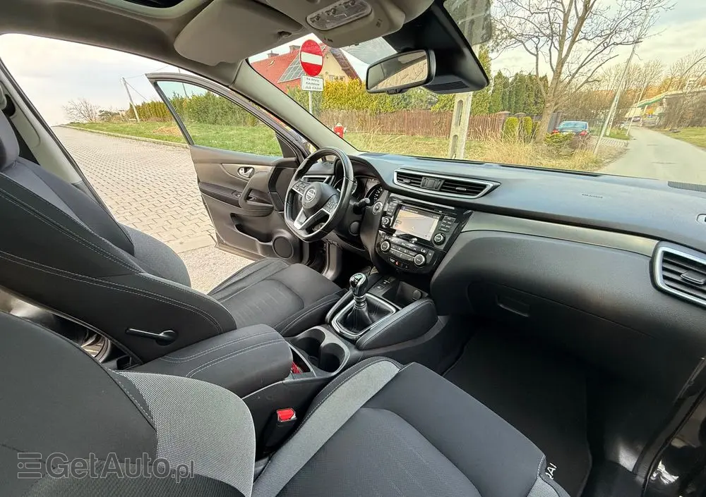 NISSAN Qashqai 1.6 Tekna