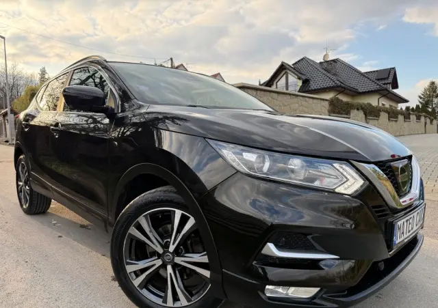 NISSAN Qashqai 1.6 Tekna