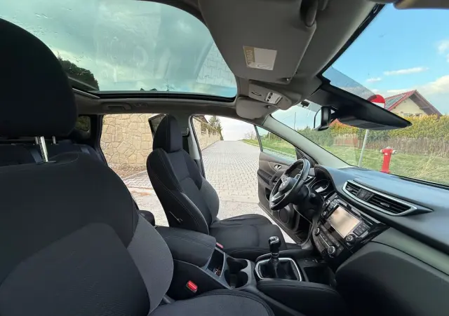 NISSAN Qashqai 1.6 Tekna
