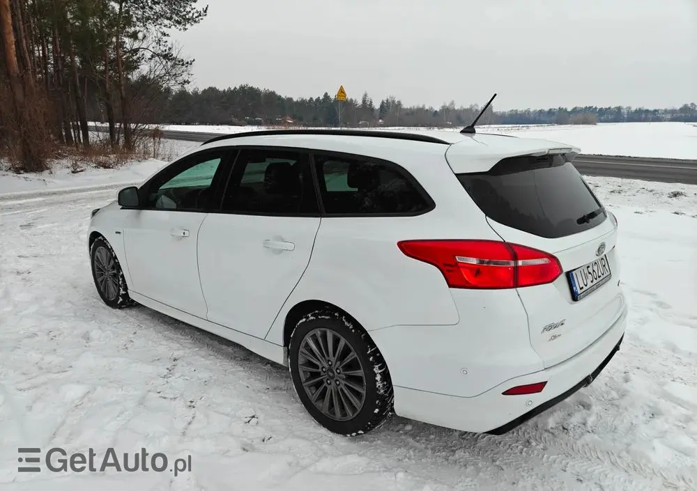 FORD Focus 1.5 EcoBoost STart-Stopp-System ST-LINE