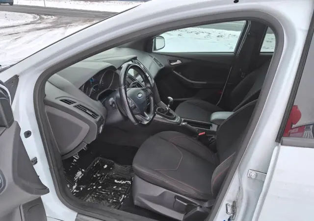 FORD Focus 1.5 EcoBoost STart-Stopp-System ST-LINE