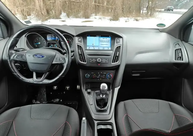 FORD Focus 1.5 EcoBoost STart-Stopp-System ST-LINE