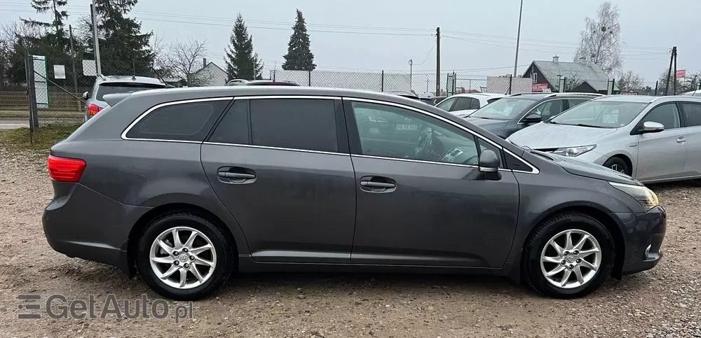 TOYOTA Avensis 2.0 D-4D Premium