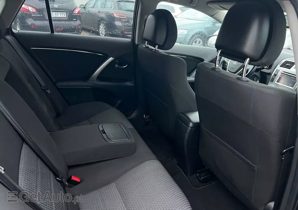 TOYOTA Avensis 2.0 D-4D Premium