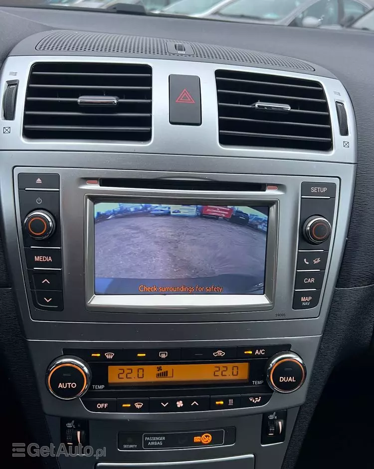 TOYOTA Avensis 2.0 D-4D Premium