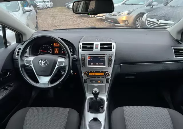 TOYOTA Avensis 2.0 D-4D Premium