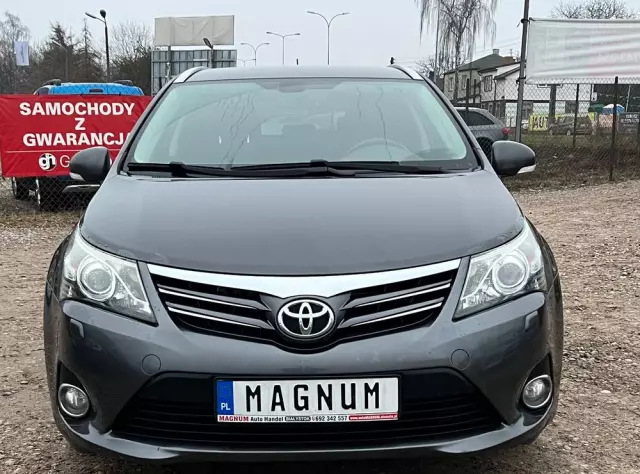 TOYOTA Avensis 2.0 D-4D Premium