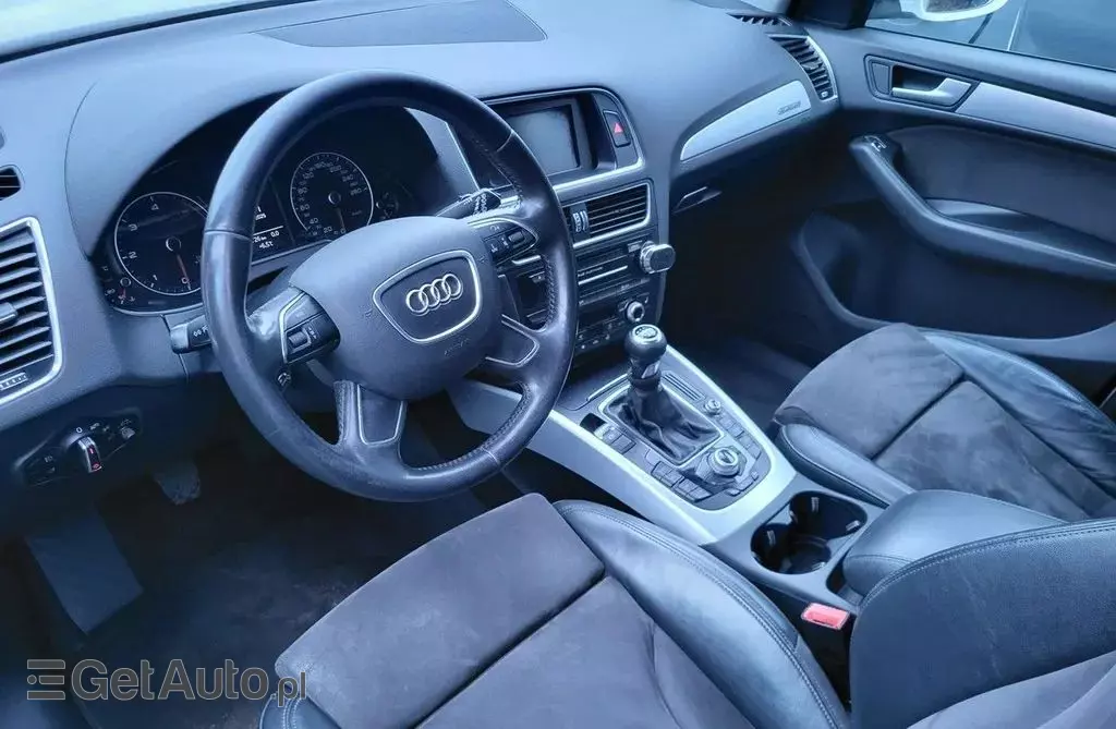 AUDI Q5 