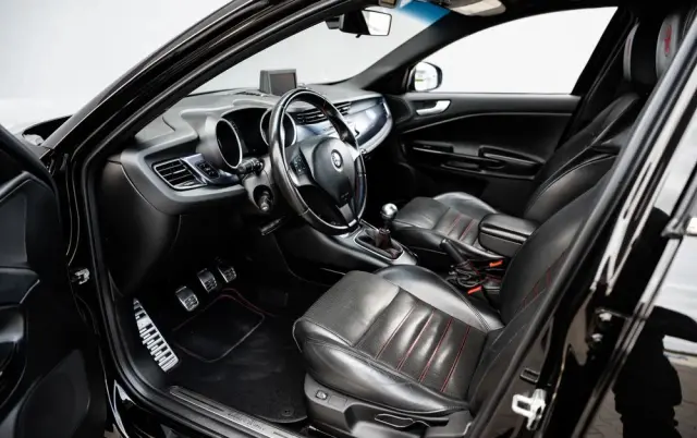 ALFA ROMEO Giulietta 1750 TBi Quadrifoglio Verde