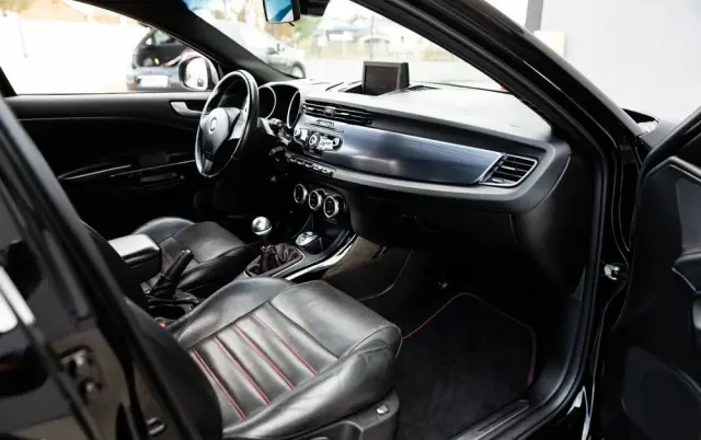 ALFA ROMEO Giulietta 1750 TBi Quadrifoglio Verde