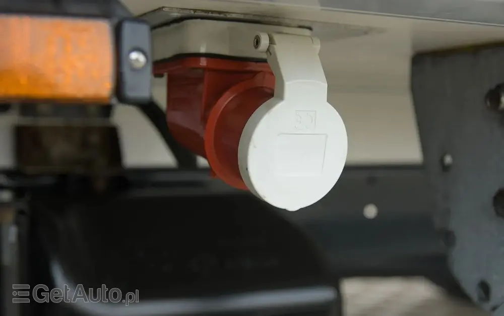 IVECO Iveco DAILY 35-180 Mroźnia +25/-25 * 7 PALET * THERMOK V300 MAX * Salon PL HIMATIC 