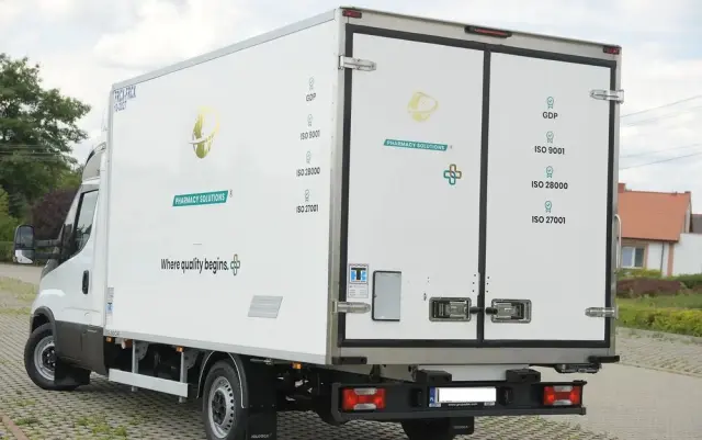 IVECO Iveco DAILY 35-180 Mroźnia +25/-25 * 7 PALET * THERMOK V300 MAX * Salon PL HIMATIC 