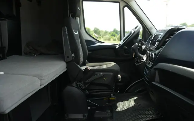 IVECO Iveco DAILY 35-180 Mroźnia +25/-25 * 7 PALET * THERMOK V300 MAX * Salon PL HIMATIC 