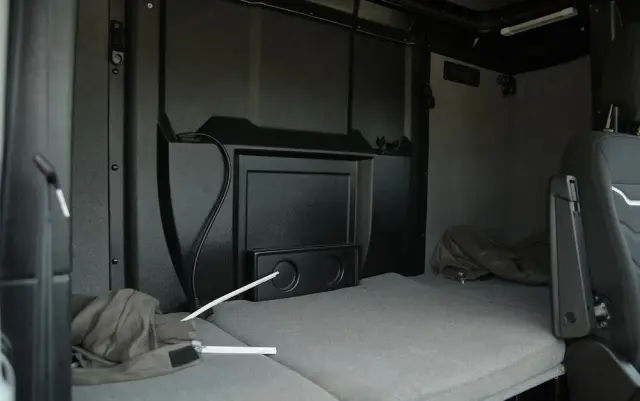 IVECO Iveco DAILY 35-180 Mroźnia +25/-25 * 7 PALET * THERMOK V300 MAX * Salon PL HIMATIC 