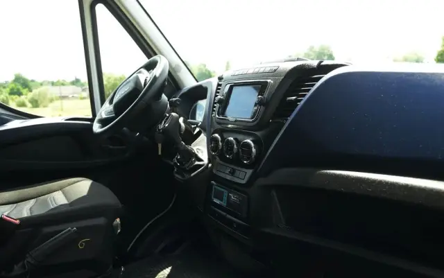 IVECO Iveco DAILY 35-180 Mroźnia +25/-25 * 7 PALET * THERMOK V300 MAX * Salon PL HIMATIC 