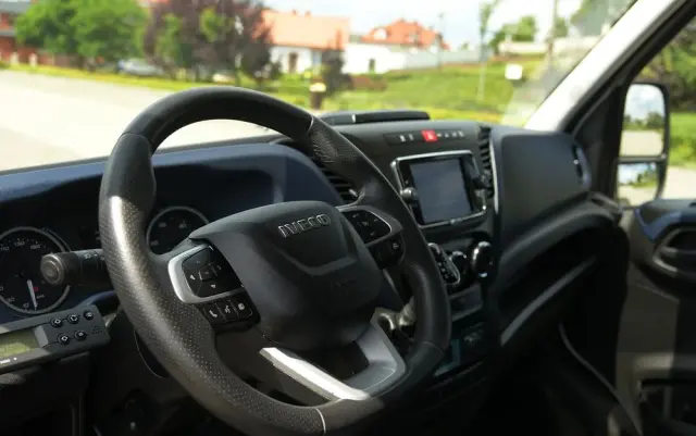 IVECO Iveco DAILY 35-180 Mroźnia +25/-25 * 7 PALET * THERMOK V300 MAX * Salon PL HIMATIC 