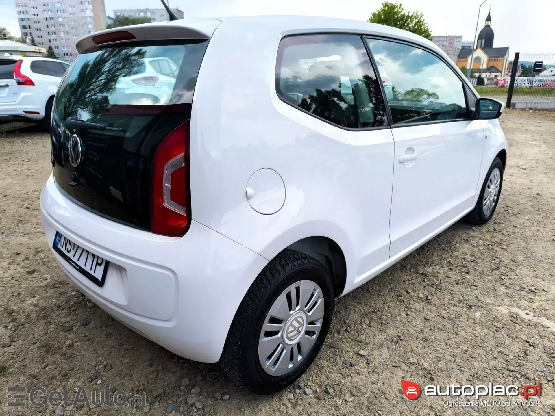 VOLKSWAGEN Up! 