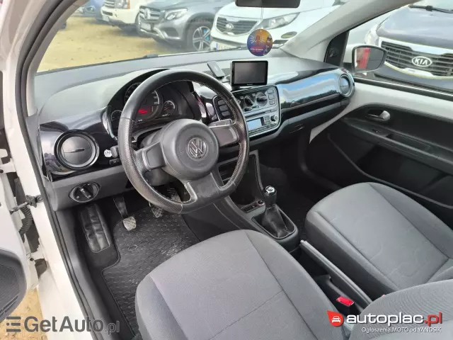 VOLKSWAGEN Up! 