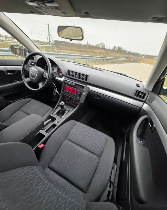 AUDI A4 Avant 2.0 TDI DPF