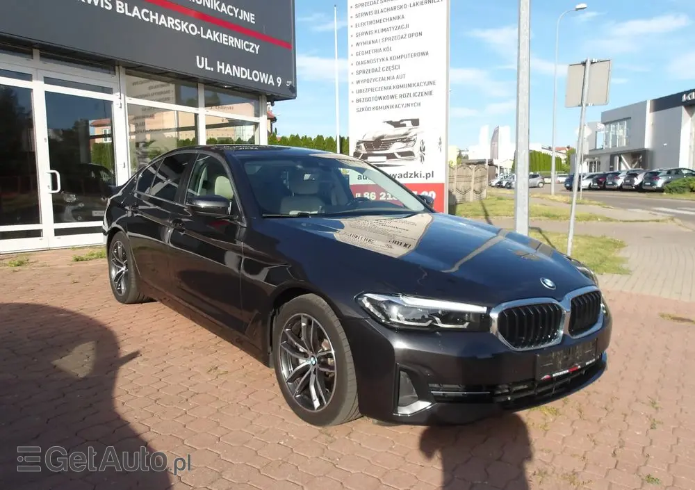 BMW Seria 5 520d Luxury Line