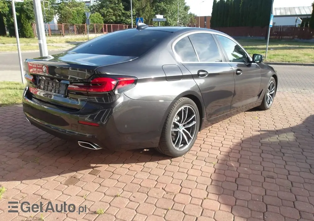 BMW Seria 5 520d Luxury Line