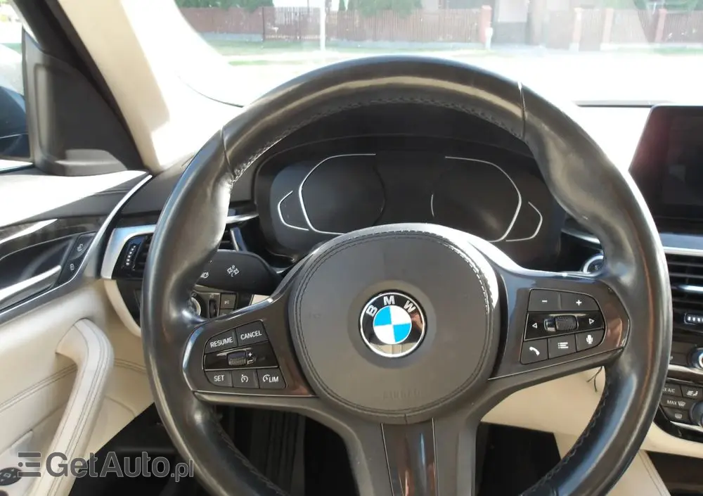 BMW Seria 5 520d Luxury Line