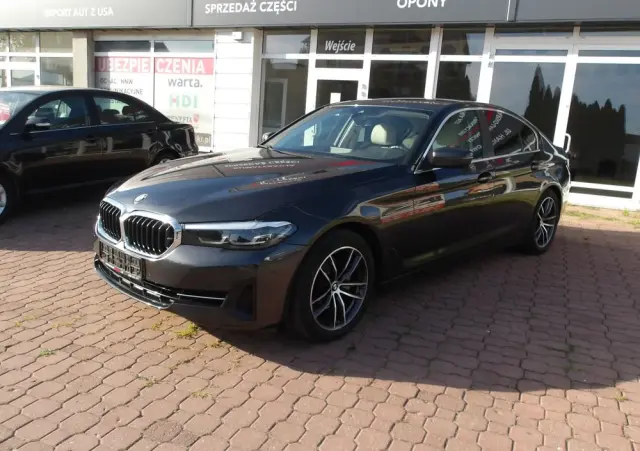BMW Seria 5 520d Luxury Line