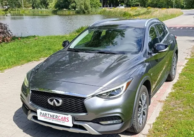 INFINITI QX30 2.0t DCT AWD Premium