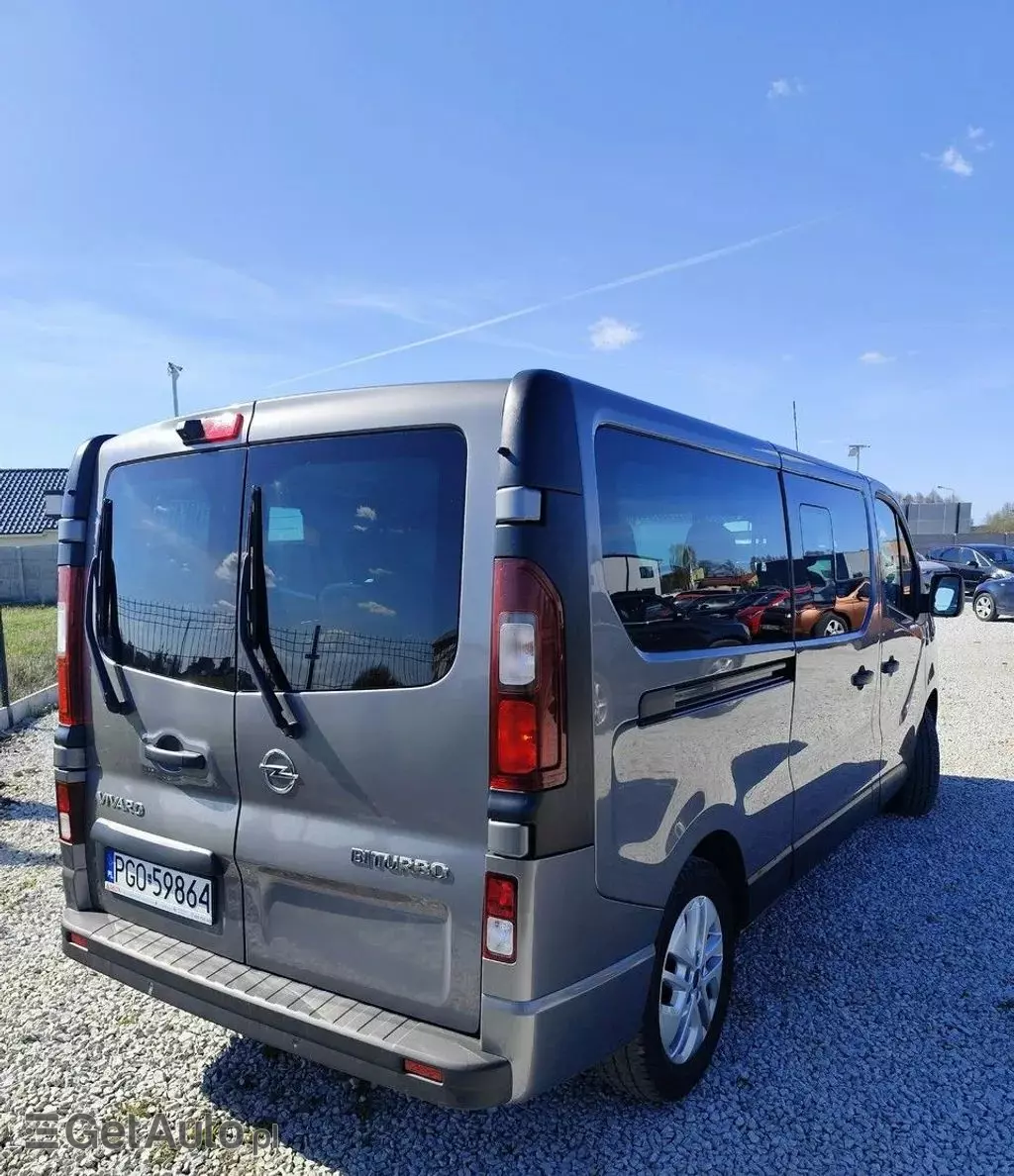 OPEL Vivaro 