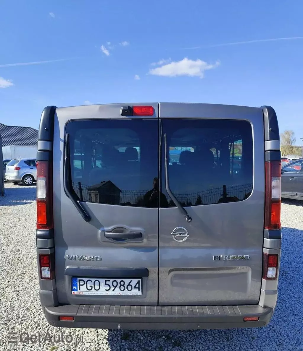 OPEL Vivaro 