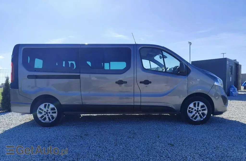 OPEL Vivaro 