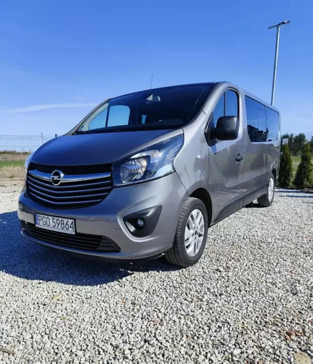 OPEL Vivaro 