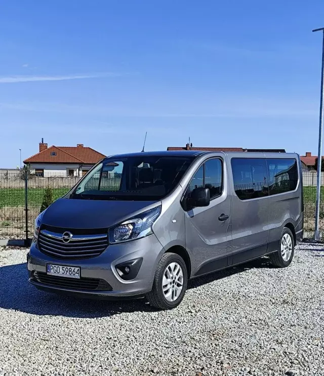 OPEL Vivaro 