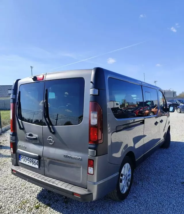 OPEL Vivaro 