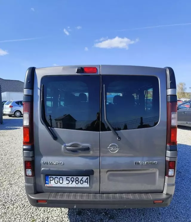 OPEL Vivaro 