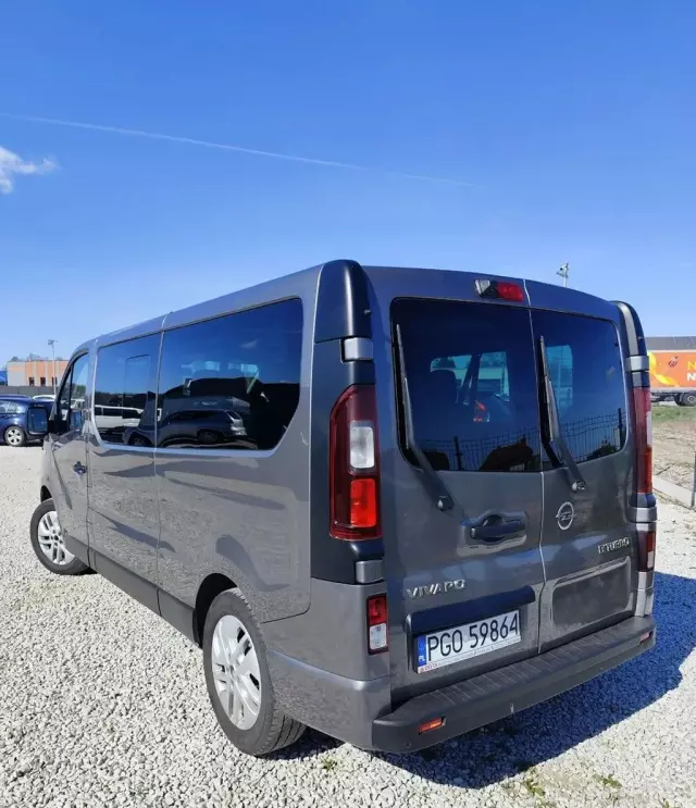 OPEL Vivaro 