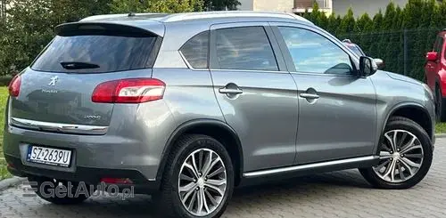 PEUGEOT 4008 