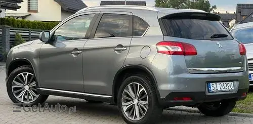 PEUGEOT 4008 
