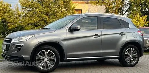 PEUGEOT 4008 